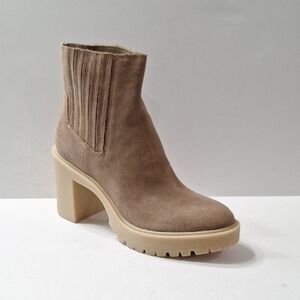 Dolce Vita Suede Neutral Platform Lug Sole Chunky Heel Combat Style Boot Size 10